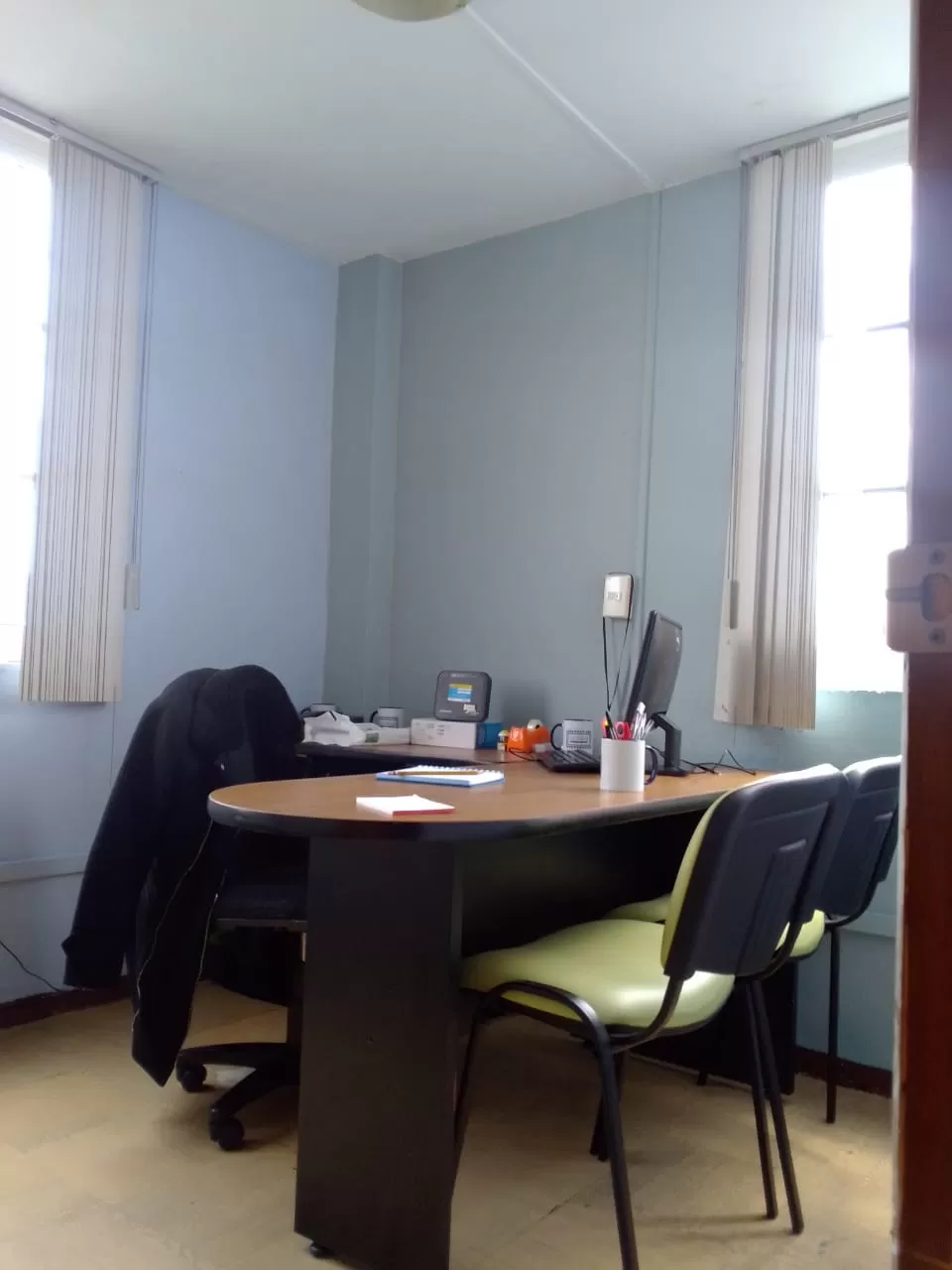 RENTA UNA OFICINA CON CEVA